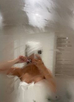 علوشي - Transsexual escort in Muscat Photo 6 of 9