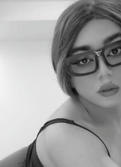 اكرم يفداك - Transsexual escort in Muscat Photo 4 of 7