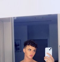 سلطون - Acompañantes masculino in Abu Dhabi