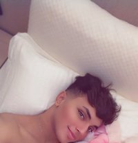 سلطون - Acompañantes masculino in Abu Dhabi