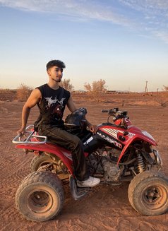 غيث - Male escort in Jeddah Photo 1 of 3