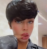 جوك معي🤤 - Male escort in Muscat