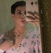 بسوم مسقط - Acompañantes masculino in Muscat