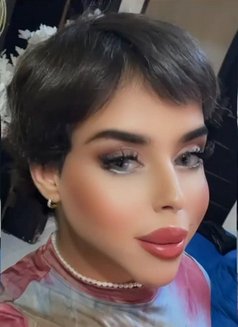 زيود مسقط - Acompañantes masculino in Muscat Photo 3 of 3