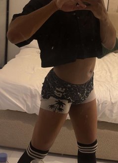 دلوع نوعين - Male escort in Muscat Photo 2 of 4