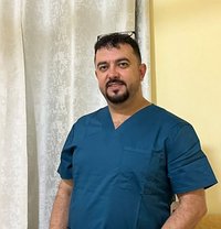 للحجامة الطبية - Male escort in Muscat