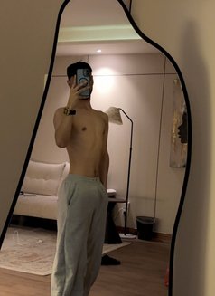 Adool - Male escort in Riyadh Photo 7 of 11