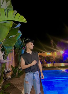 Adool - Male escort in Riyadh Photo 9 of 11