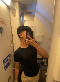 فهد - Male escort in Riyadh Photo 18 of 20