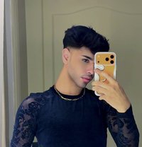 زاير الرياض - Male escort in Riyadh