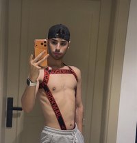 زاير جدة - Male escort in Jeddah