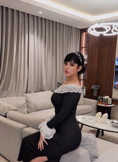 شيميل - Male escort in Riyadh Photo 2 of 3
