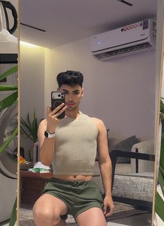 زاير الرياض - Male escort in Riyadh Photo 17 of 17
