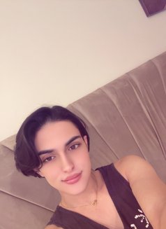 ركون - Male escort in Riyadh Photo 1 of 9