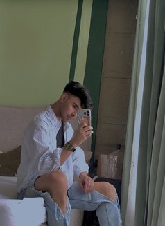 زاير الرياض - Male escort in Riyadh Photo 6 of 7