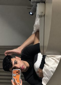 زاير الرياض - Male escort in Riyadh Photo 13 of 14