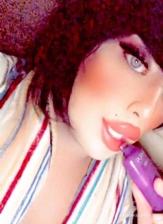 اموره ام العوده - Transsexual escort in Riyadh Photo 8 of 11