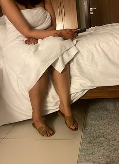 Ahmed for woman and cpl - Male escort in Abu Dhabi Photo 4 of 5