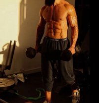 جوي كل شي - Male escort in Muscat