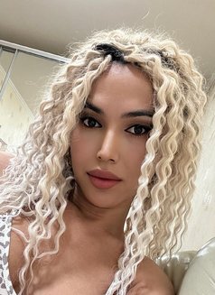 Карина 🇷🇺 - Transsexual escort in Bangkok Photo 1 of 9