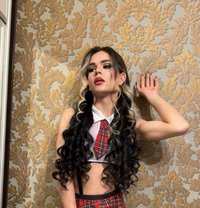 Алиса - Transsexual dominatrix in İstanbul
