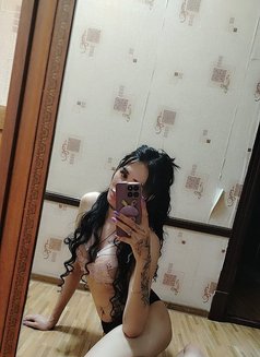 Лилия 🇷🇺 - Transsexual dominatrix in İstanbul Photo 17 of 21