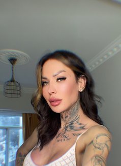 Камилла 🇷🇺 - Transsexual companion in İstanbul Photo 1 of 9