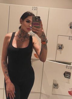 Камилла 🇷🇺 - Transsexual companion in İstanbul Photo 8 of 9