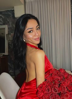 𝔇𝔢𝔪𝔦 𝔇𝔬𝔩𝔩 - Transsexual dominatrix in Tel Aviv Photo 2 of 8