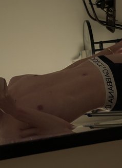 Сексбой - Acompañantes masculino in Dubai Photo 16 of 17