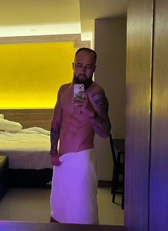 Алекс - Male escort in Phuket Photo 2 of 4