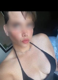 رواني - Intérprete transexual de adultos in Riyadh Photo 2 of 6