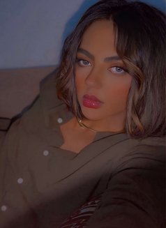 فجر - Transsexual escort in Riyadh Photo 3 of 5