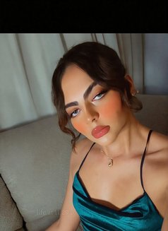 فجر - Transsexual escort in Riyadh Photo 4 of 5