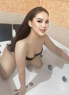 Weena Ladyboy - masseuse in Riyadh Photo 7 of 11