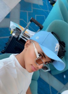 سلطان - Acompañantes masculino in Riyadh Photo 1 of 10