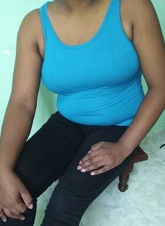 Married couple from Ragama - escort in Colombo Photo 1 of 5