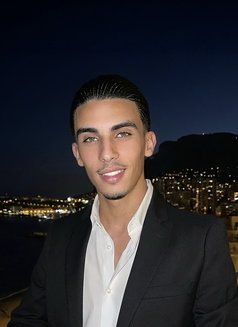 ππ²ππͺπ» - Male escort in Muscat Photo 9 of 16