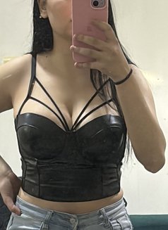 ليا سورية - escort in Ajmān Photo 1 of 2