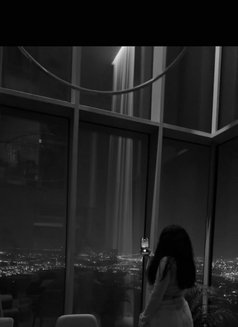 إميلي - puta in Dubai Photo 2 of 8