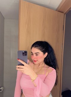 إميلي - escort in Dubai Photo 12 of 13