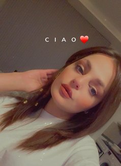 حنان عسل - escort in Erbil Photo 1 of 2