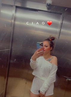 حنان عسل - escort in Erbil Photo 2 of 2