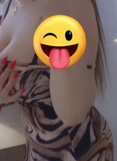 سارة الشامية - escort in Muscat Photo 7 of 10