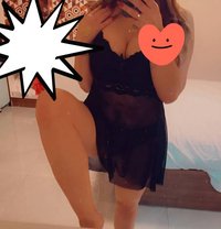 سارة الشامية - escort in Muscat Photo 13 of 15