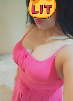 لولي - escort in Muscat Photo 6 of 7