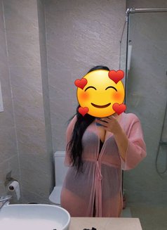 لولي - escort in Muscat Photo 6 of 12