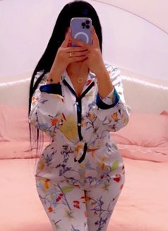 ميرا الحسن - escort in Muscat Photo 1 of 3