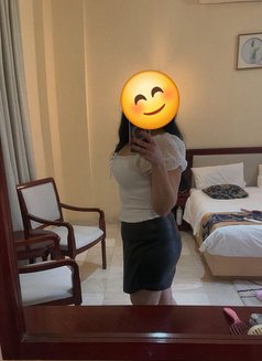 يارا - escort in Muscat Photo 1 of 9