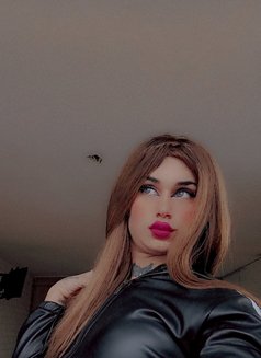 لولو كاتي - Agencia de acompañantes transexuales in Beirut Photo 6 of 16